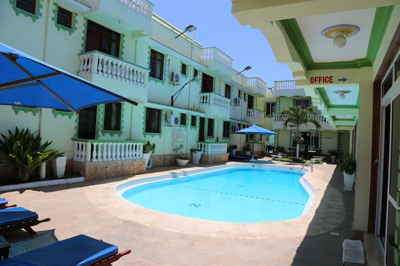 Prestige Leisure Hotel Mtwapa Kültér fotó